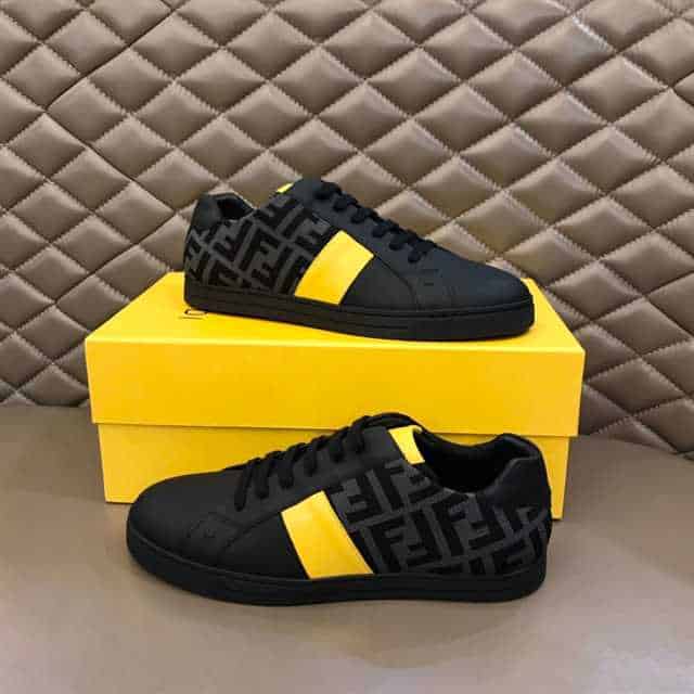 FENDI FF LOGO PRINT LOW-TOP SNEAKERS - FD18