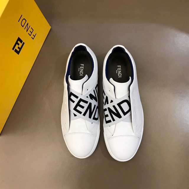 FENDI LOGO-STRAP LOW-TOP SNEAKERS - FD11