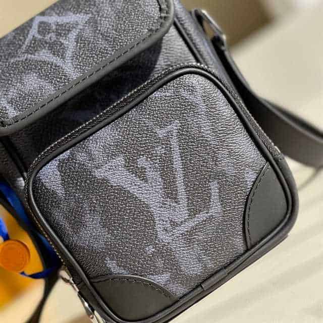 LOUIS VUITTON NANO AMAZON MESSENGER M45650