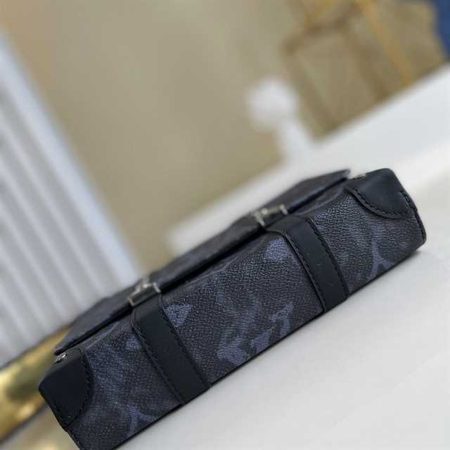 LOUIS VUITTON TRUNK MESSENGER MONOGRAM CANVAS M57271