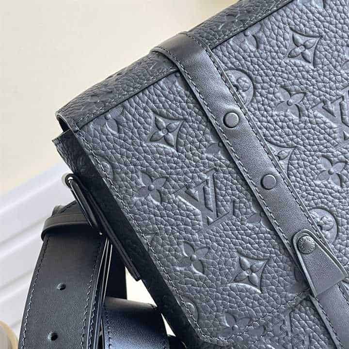 LOUIS VUITTON TRUNK MESSENGER BAG TAURILLON MONOGRAM LEATHER M57726