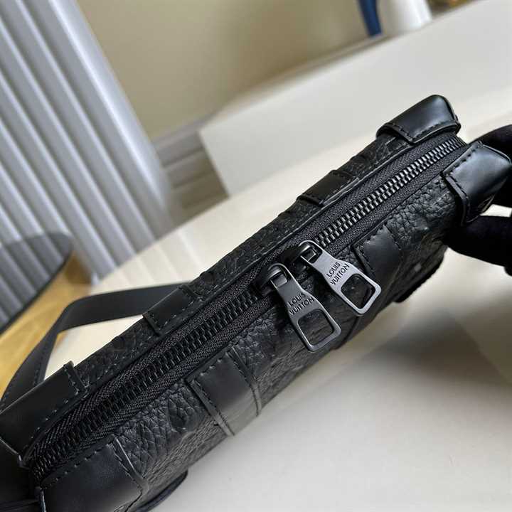 LOUIS VUITTON SOFT TRUNK WALLET TAURILLON MONOGRAM LEATHER M80224