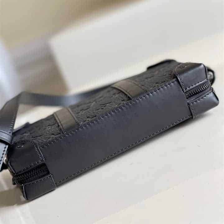 LOUIS VUITTON SOFT TRUNK WALLET TAURILLON MONOGRAM LEATHER M80224