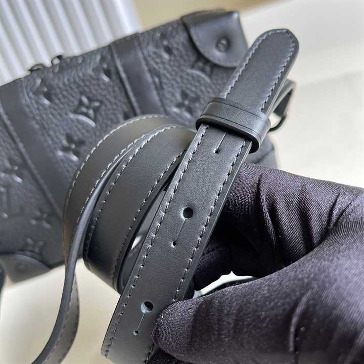 LOUIS VUITTON SOFT TRUNK WALLET TAURILLON MONOGRAM LEATHER M80224