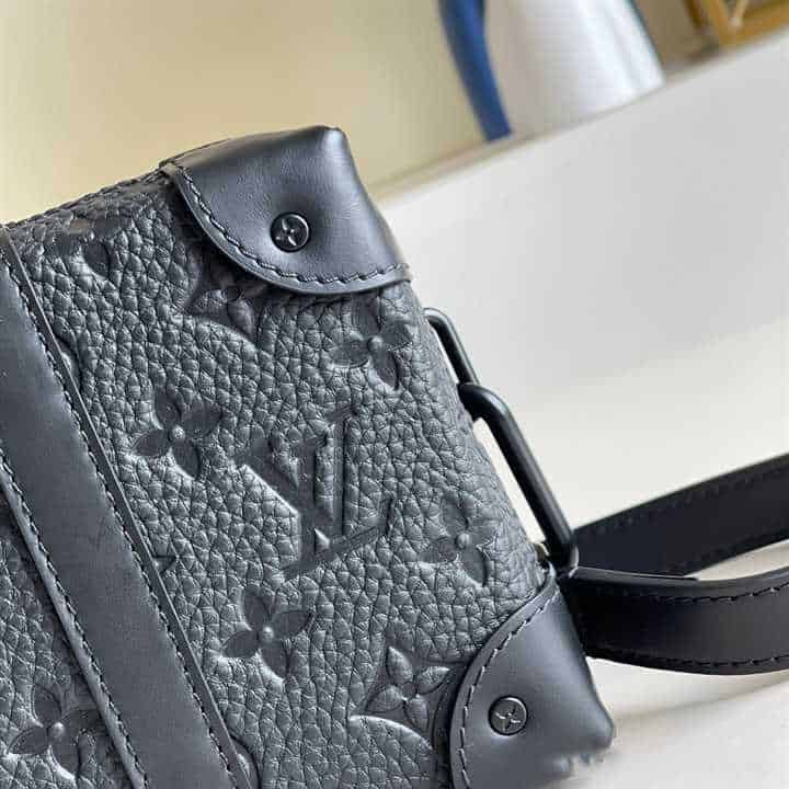 LOUIS VUITTON SOFT TRUNK WALLET TAURILLON MONOGRAM LEATHER M80224