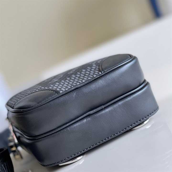 LOUIS VUITTON AMAZONE SLINGBAG GRAY DAMIER GRAPHITE 3D COATED CANVAS N50012