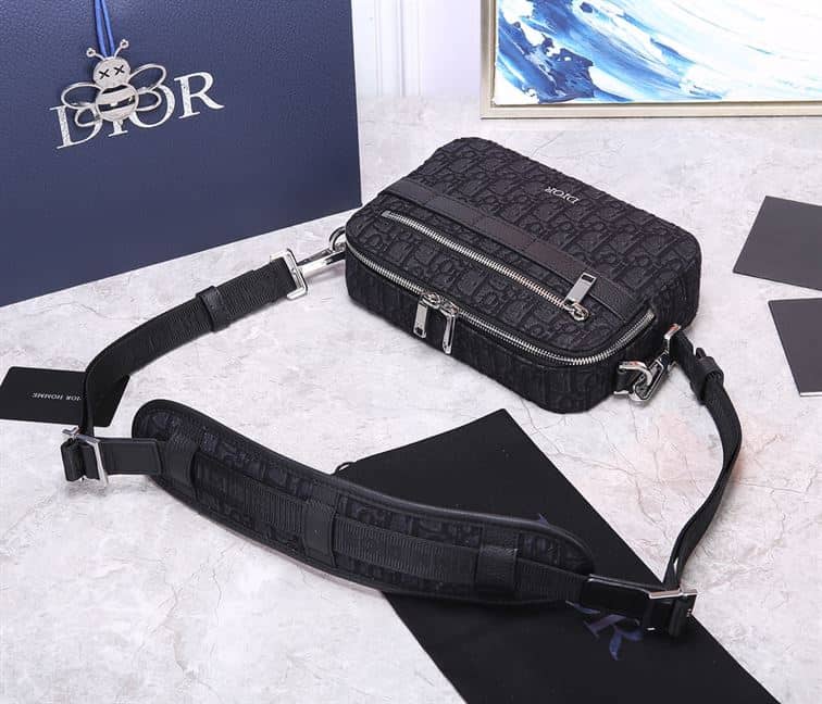 SAFARI MESSENGER BAG BLACK DIOR OBLIQUE JACQUARD