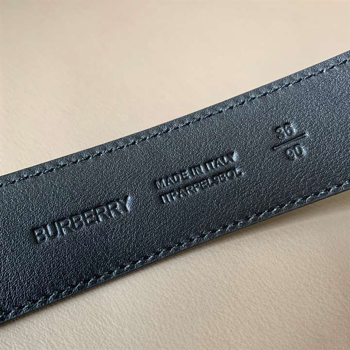 BURBERRY MONOGRAM MOTIF BUCKLE BELT - B32