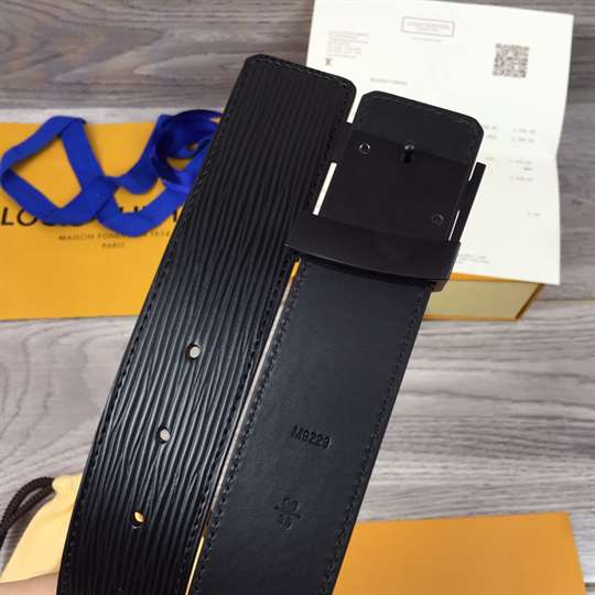 LOUIS VUITTON LV INITIALES 40MM EPI LEATHER - B156