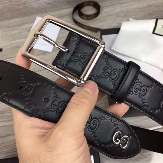 GUCCI SIGNATURE BELT WITH GG DETAIL - B35