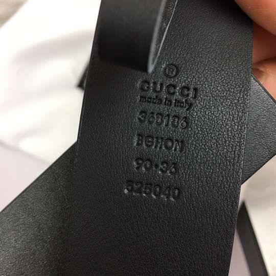 GUCCI LEATHER BELT WITH INTERLOCKING G BUCKLE - B31