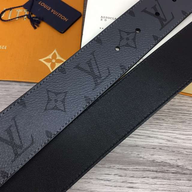 LOUIS VUITTON INITIALES 40MM REVERSIBLE MONOGRAM CANVAS BELT - B86