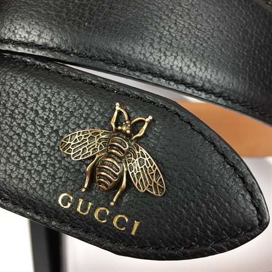 GUCCI BEE PENDANT LEATHER BELT - B48