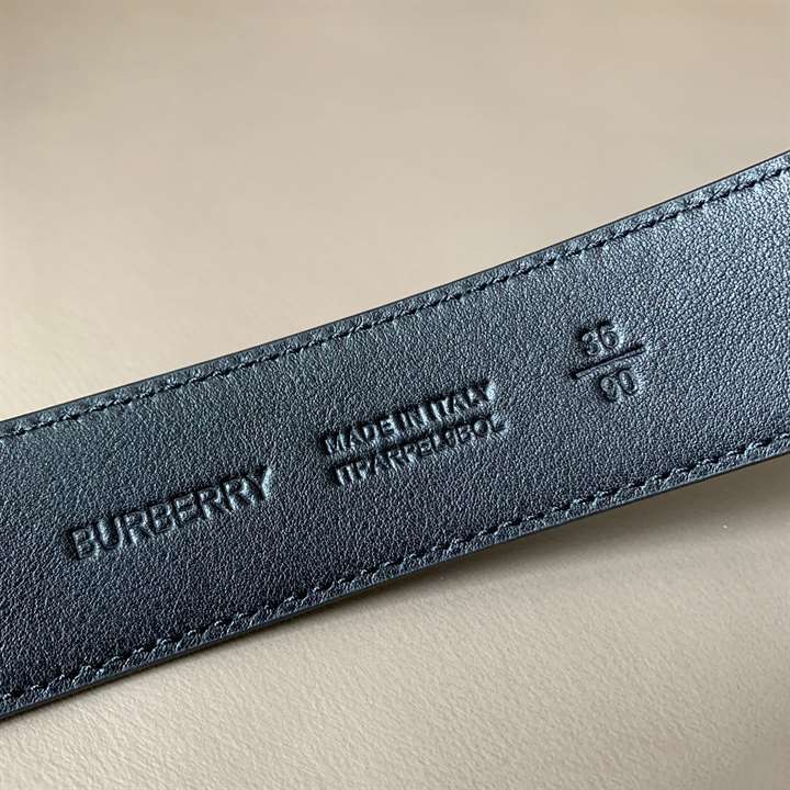BURBERRY MONOGRAM MOTIF LEAHTHER BELT - B31