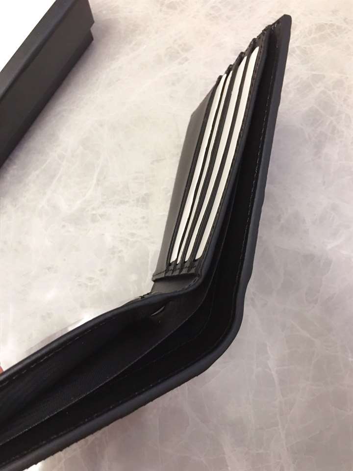 eBay Gucci Men's Black GG Embossed Leather Wallet - WGR038