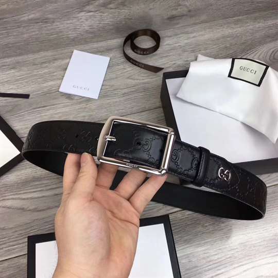 GUCCI SIGNATURE BELT WITH GG DETAIL - B35