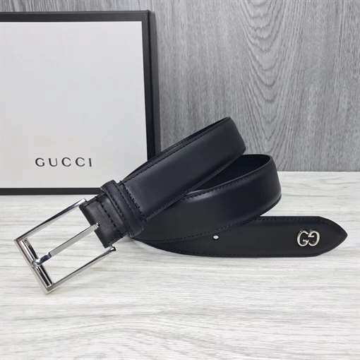 GUCCI LEATHER BELT WITH GG DETAIL - B46
