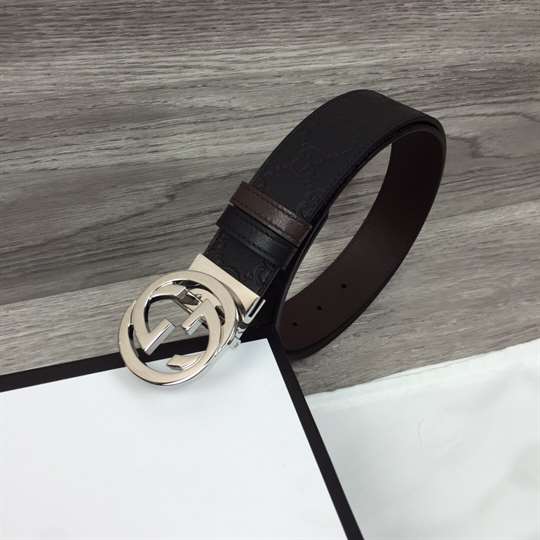 GUCCI SIGNATURE BELT WITH SILVER G BUCKLE - B49