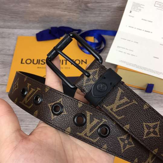 LOUIS VUITTON VOYAGER 35MM BELT - B152