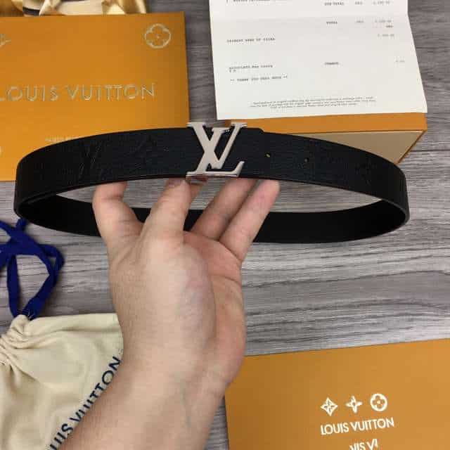 LOUIS VUITTON ICONIC 30MM REVERSIBLE BELT - B110