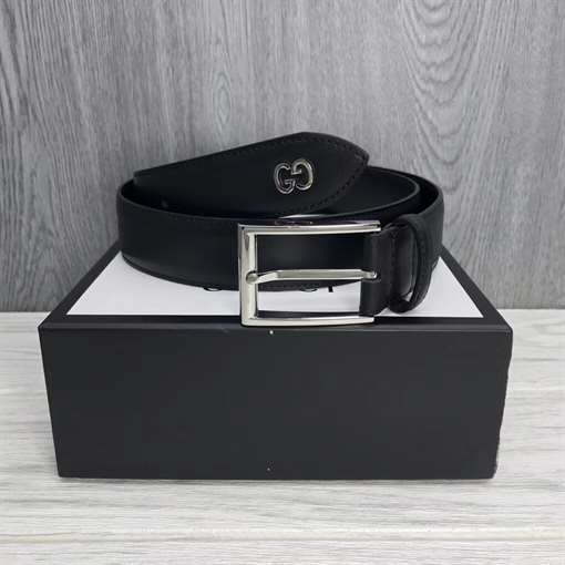 GUCCI LEATHER BELT WITH GG DETAIL - B46
