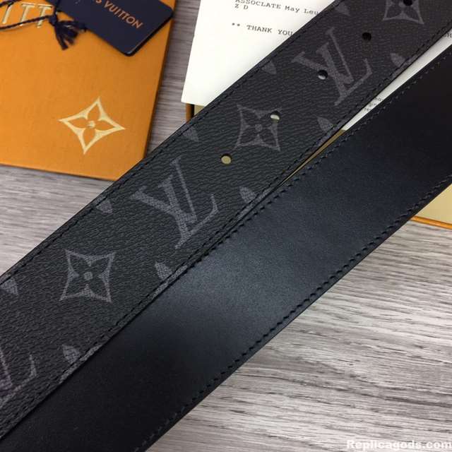 LOUIS VUITTON INITIALES 40MM REVERSIBLE MONOGRAM CANVAS BELT - B83