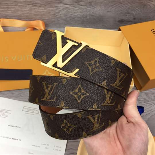 LOUIS VUITTON LV INITIALES 40MM BELT - B135