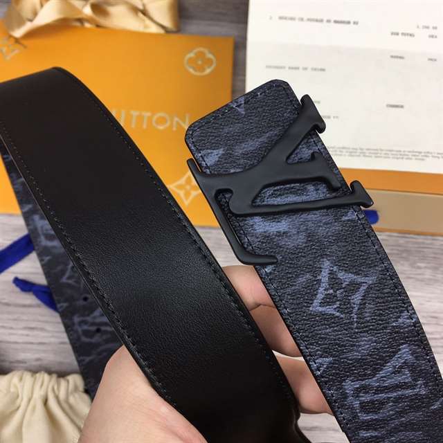 LOUIS VUITTON SHAPE 40MM REVERSIBLE BELT - B104