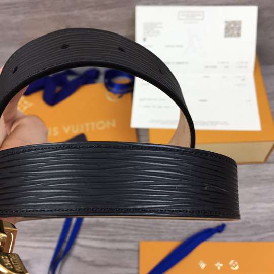 LOUIS VUITTON BLACK EPI LEATHER ESSENTIAL V BELT - B125