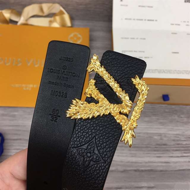 LOUIS VUITTON 30MM BELT - B106