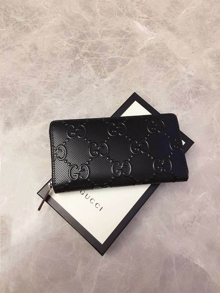 Gucci Signature zip around wallet - WGR037