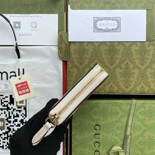 Gucci Les Pommes zip around wallet in beige and ebony GG Supreme - WGR007