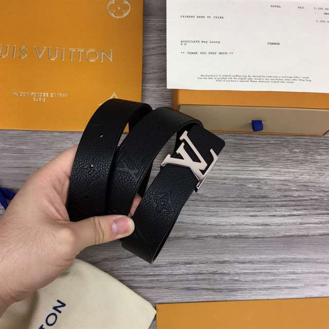 LOUIS VUITTON ICONIC 30MM REVERSIBLE BELT - B107
