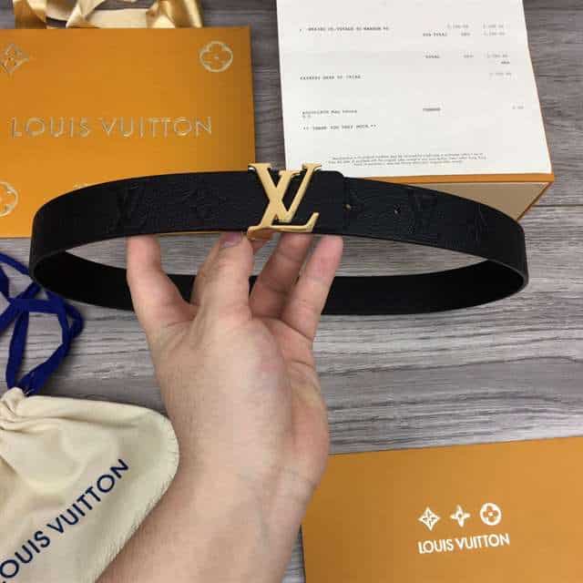 LOUIS VUITTON ICONIC 30MM REVERSIBLE BELT - B109
