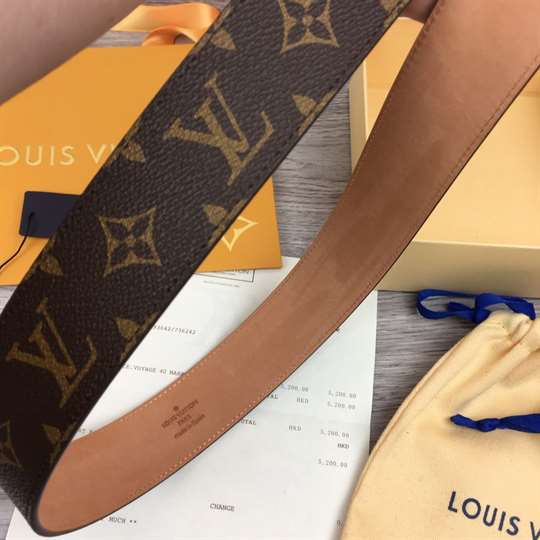 LOUIS VUITTON LV INITIALES 40MM BELT - B135