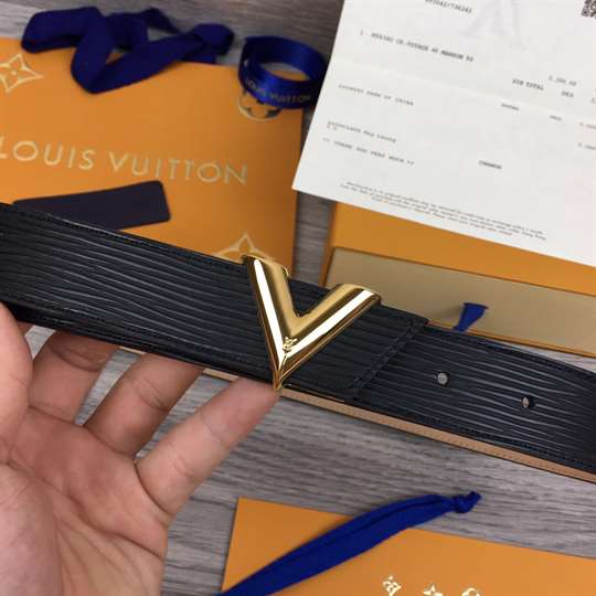 LOUIS VUITTON BLACK EPI LEATHER ESSENTIAL V BELT - B125
