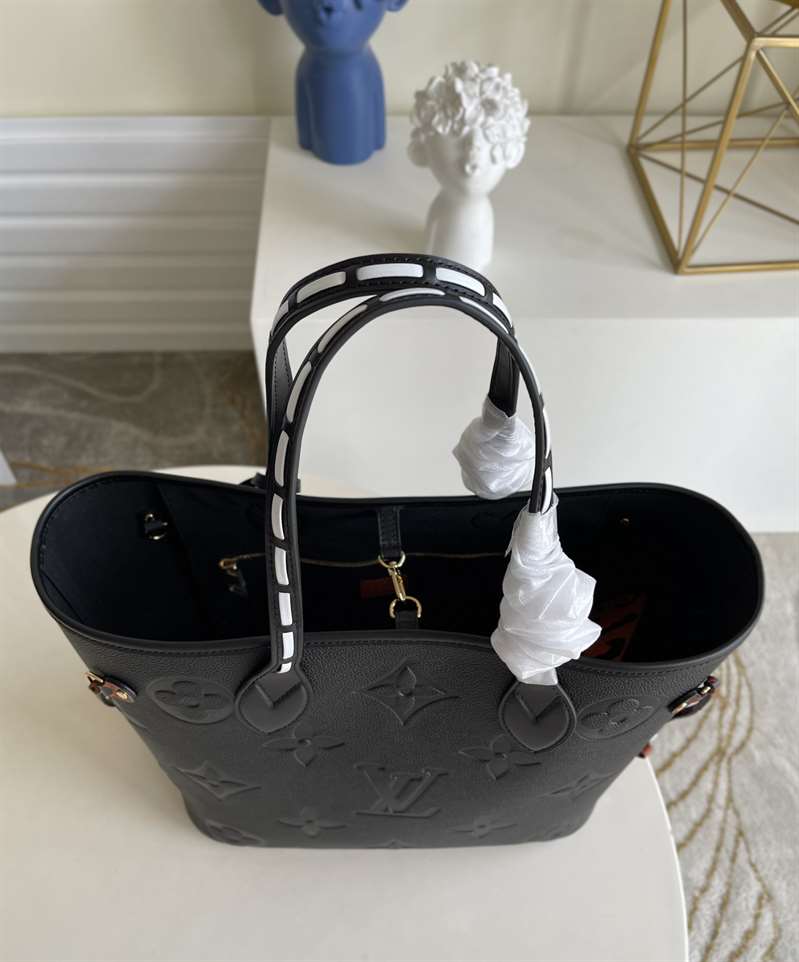 LOUIS VUITTON NEVERFULL MM - LBV213