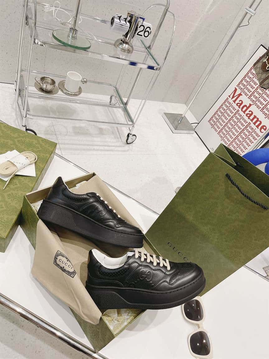 Men's GG embossed sneaker - GC077