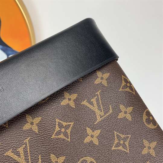 LOUIS VUITTON POCHETTE TUILERIES SECOND BAG - LBV264