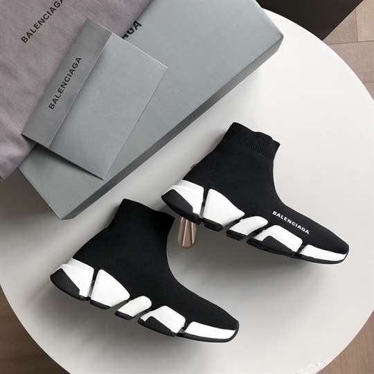 BALENCIAGA SPEED 2.0 SNEAKER IN BLACK - BB145