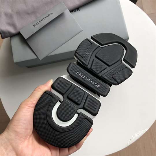 BALENCIAGA SPEED 2.0 SNEAKER IN BLACK - BB145