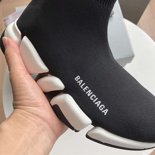 BALENCIAGA SPEED 2.0 SNEAKER IN BLACK - BB145