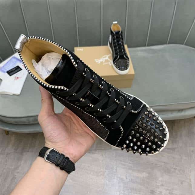 CHRISTIAN LOUBOUTIN HIGH TOP SNEAKER - CL132