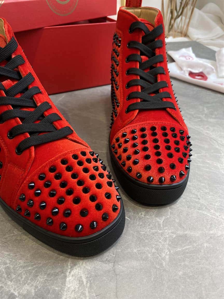 CHRISTIAN LOUBOUTIN HIGH TOP SNEAKER - CL123