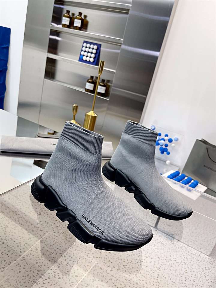 BALENCIAGA MEN'S SPEED 2.0 SNEAKER - BB139