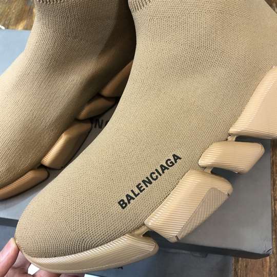 BALENCIAGA MEN'S SPEED 2.0 SNEAKER IN BEIGE - BB153