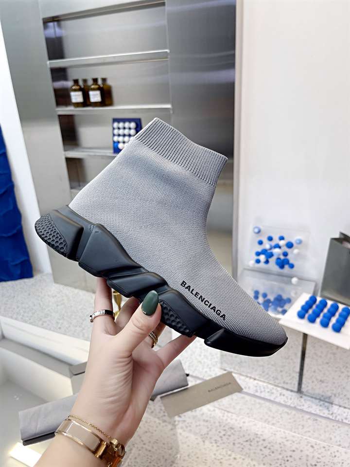 BALENCIAGA MEN'S SPEED 2.0 SNEAKER - BB139