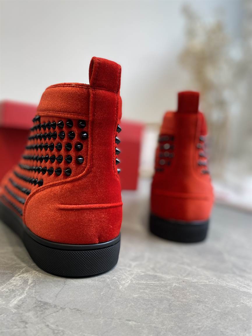 CHRISTIAN LOUBOUTIN HIGH TOP SNEAKER - CL123