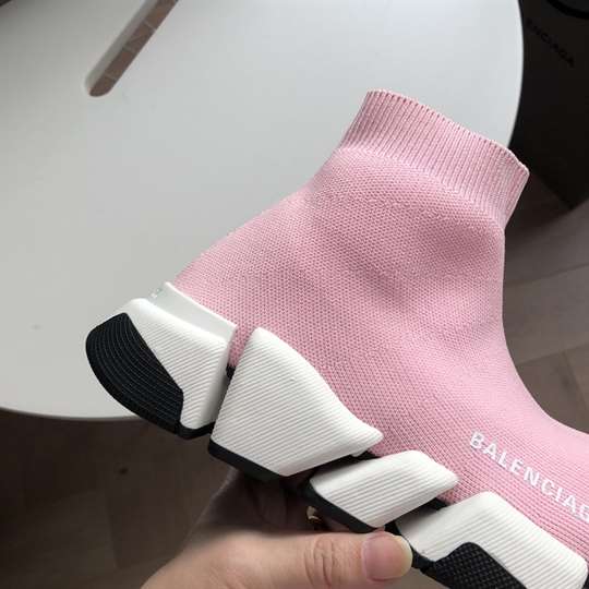 BALENCIAGA SPEED 2.0 SNEAKER IN PINK- BB146