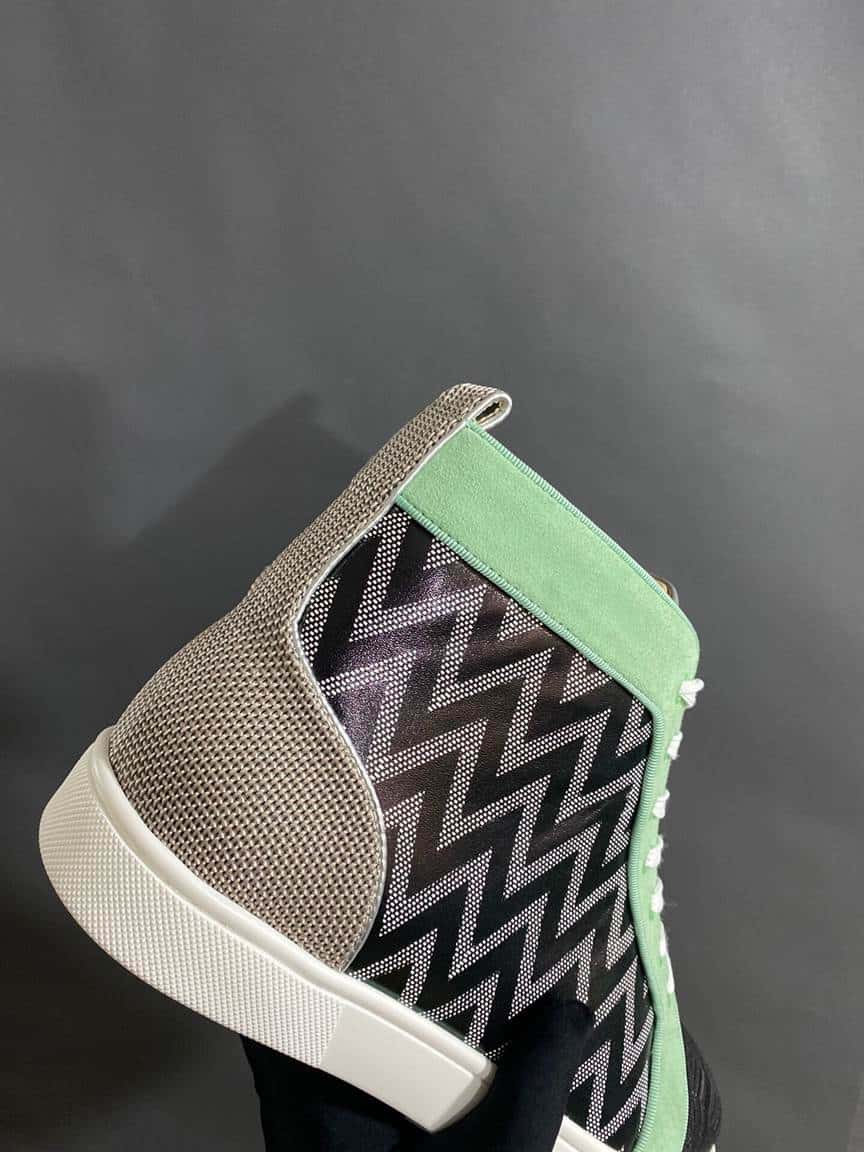 CHRISTIAN LOUBOUTIN HIGH TOP SNEAKER - CL139